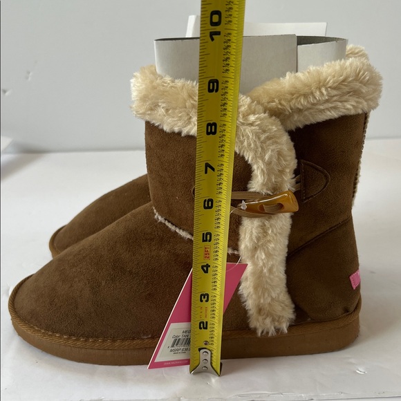 New Isaac Mizrahi Faux Fur Boot - Picture 12 of 13